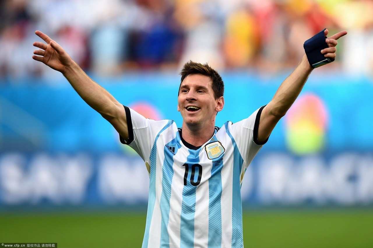 好莱坞星二代《怪奇物语》女星,登上香港杂志封面!